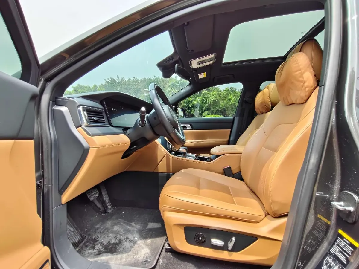 2021 Li ONE Range Extended 131HP REEV 40.5KWH,autocango,china used car exporter,china ev exporter,chinese used car exporter,chinese used ev exporter