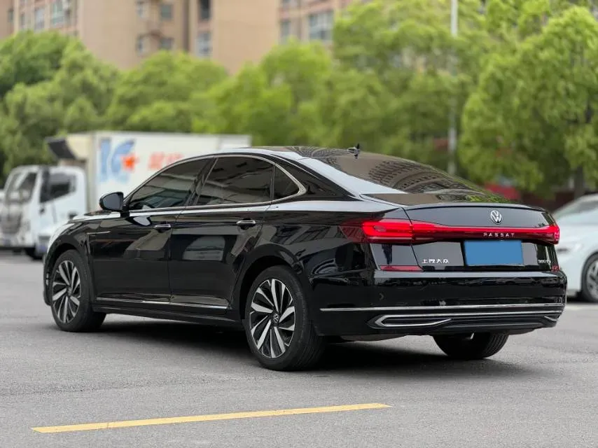 2024 Volkswagen Passat 2.0T 220HP L4 7DCT,autocango,china used car exporter,china ev exporter,chinese used car exporter,chinese used ev exporter