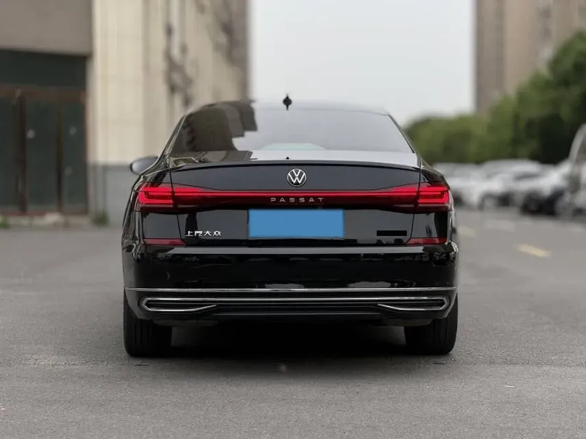 2024 Volkswagen Passat 2.0T 220HP L4 7DCT,autocango,china used car exporter,china ev exporter,chinese used car exporter,chinese used ev exporter