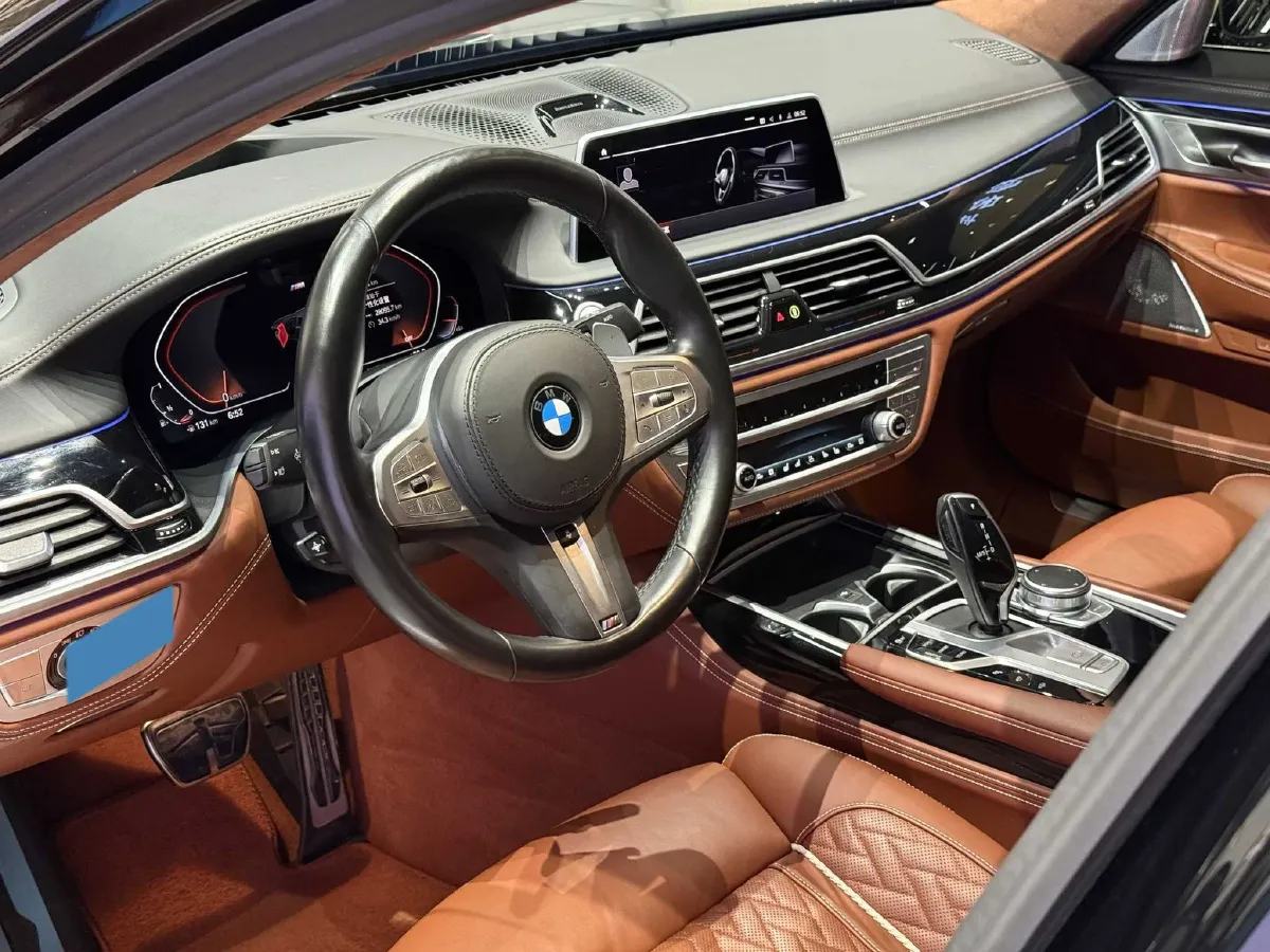 2021 BMW 7 Series 3.0T 340HP L6 8AT,autocango,china used car exporter,china ev exporter,chinese used car exporter,chinese used ev exporter