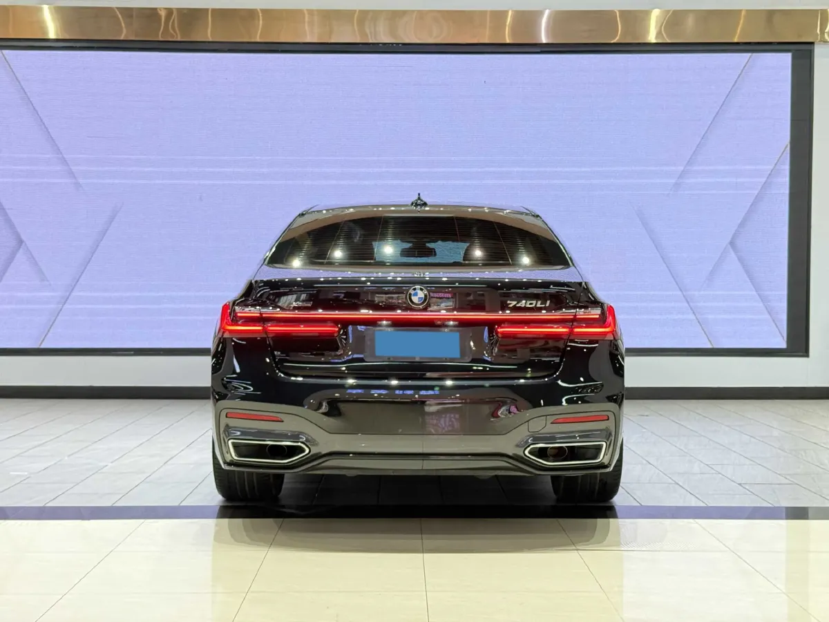 2021 BMW 7 Series 3.0T 340HP L6 8AT,autocango,china used car exporter,china ev exporter,chinese used car exporter,chinese used ev exporter