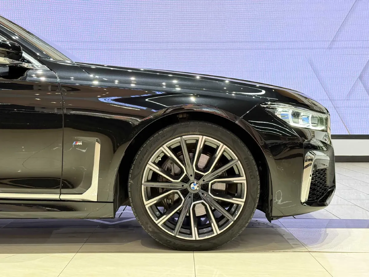 2021 BMW 7 Series 3.0T 340HP L6 8AT,autocango,china used car exporter,china ev exporter,chinese used car exporter,chinese used ev exporter