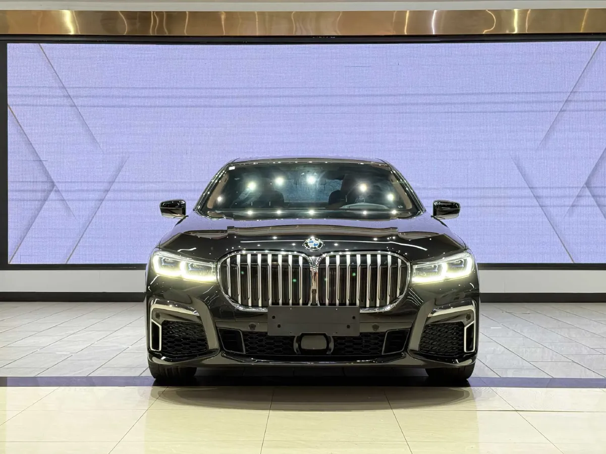 2021 BMW 7 Series 3.0T 340HP L6 8AT,autocango,china used car exporter,china ev exporter,chinese used car exporter,chinese used ev exporter