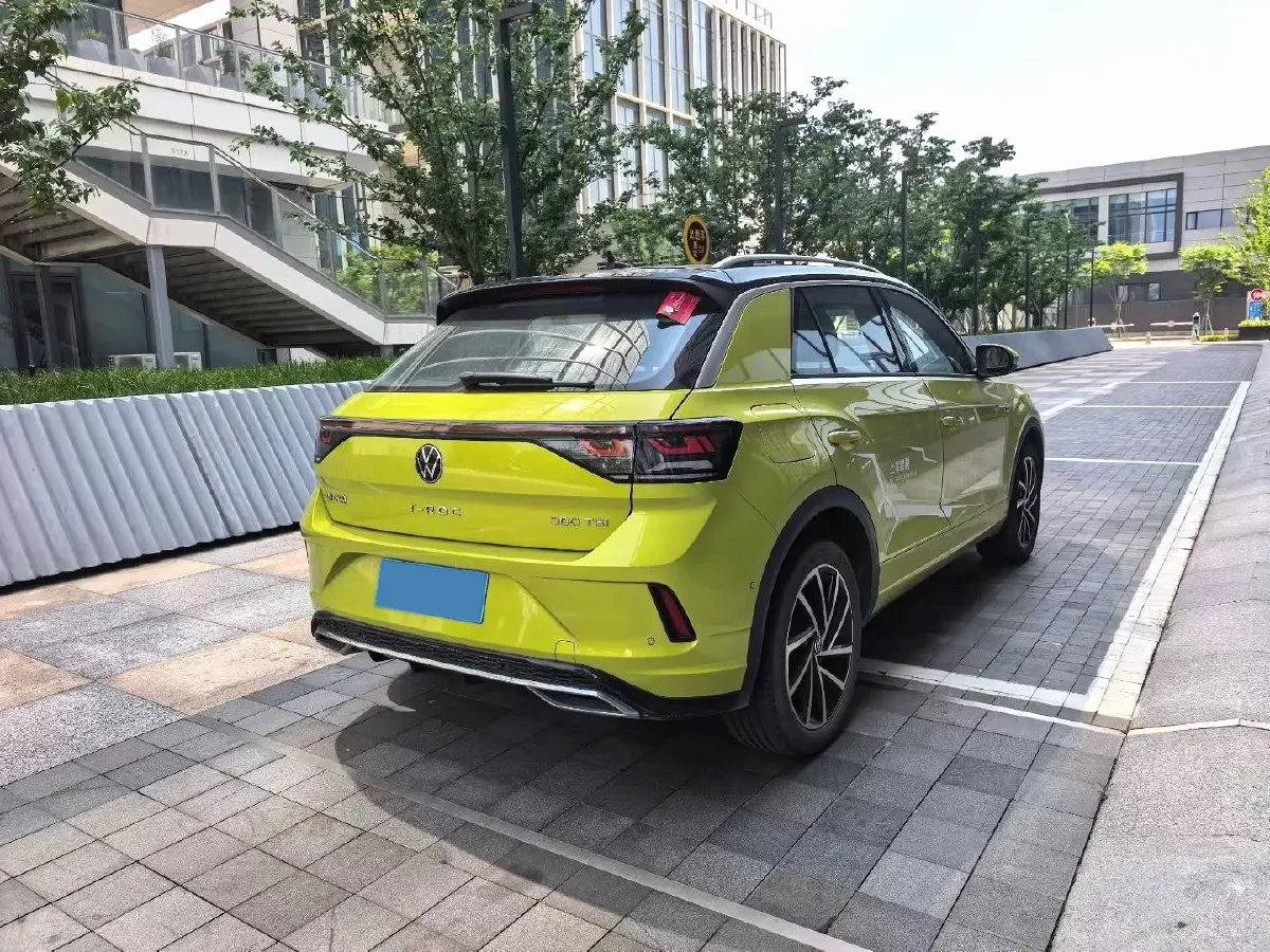 2023 Volkswagen T-Roc 1.5T 160HP L4 7DCT,autocango,china used car exporter,china ev exporter,chinese used car exporter,chinese used ev exporter