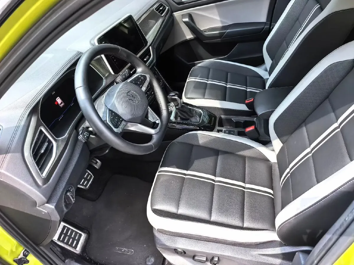 2023 Volkswagen T-Roc 1.5T 160HP L4 7DCT,autocango,china used car exporter,china ev exporter,chinese used car exporter,chinese used ev exporter