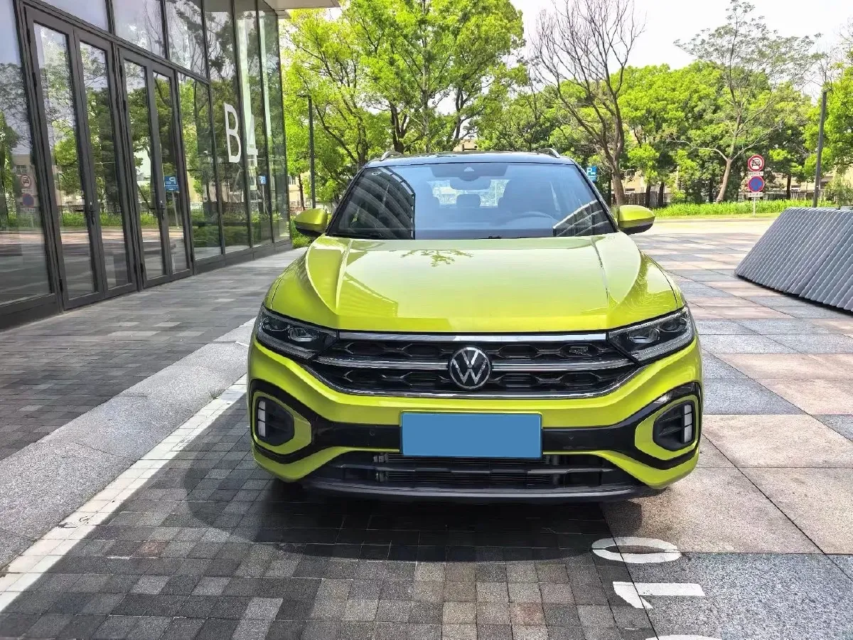 2023 Volkswagen T-Roc 1.5T 160HP L4 7DCT,autocango,china used car exporter,china ev exporter,chinese used car exporter,chinese used ev exporter