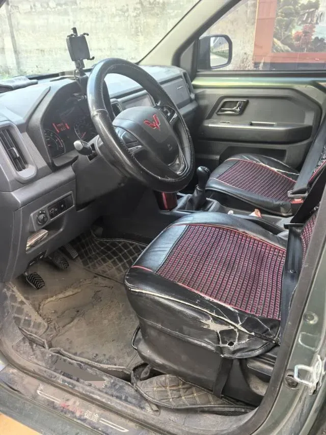 2021 WuLing ZhentTu 1.5L 99HP L4 5MT,autocango,china used car exporter,china ev exporter,chinese used car exporter,chinese used ev exporter