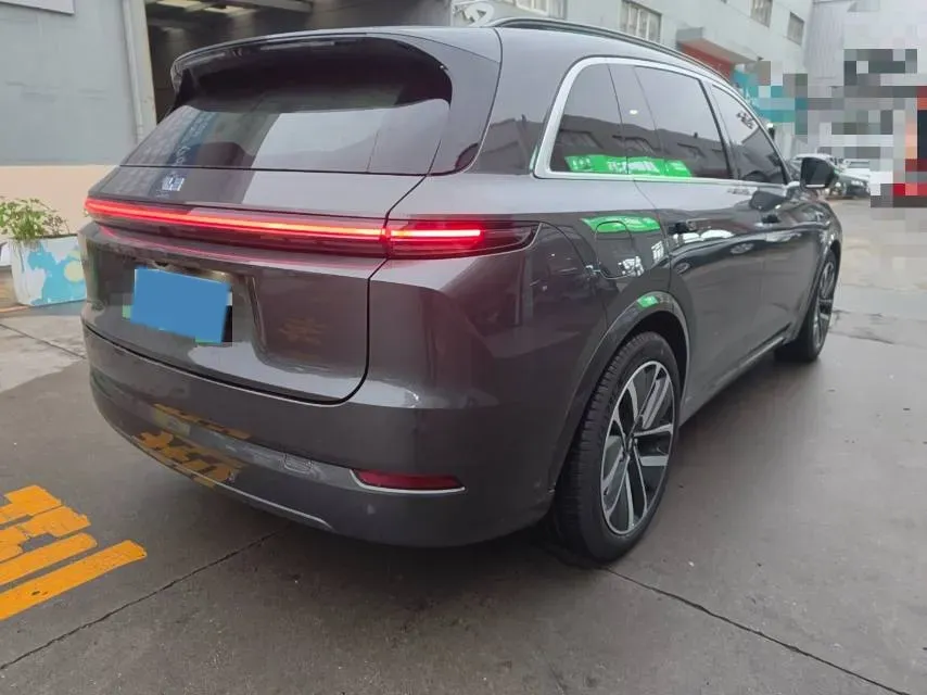 2024 Li L8 Range Extended 154HP REEV 52.3KWH,autocango,china used car exporter,china ev exporter,chinese used car exporter,chinese used ev exporter