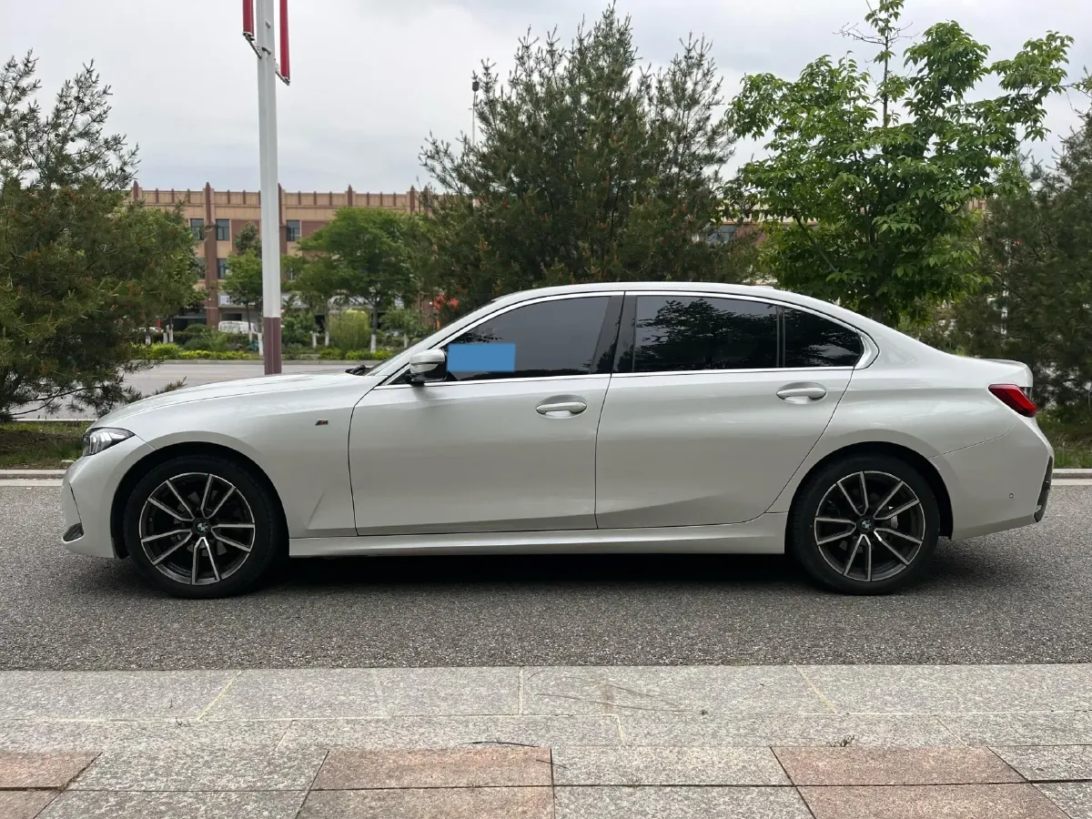 2023 BMW 3 Series 2.0T 184HP L4 8AT,autocango,china used car exporter,china ev exporter,chinese used car exporter,chinese used ev exporter