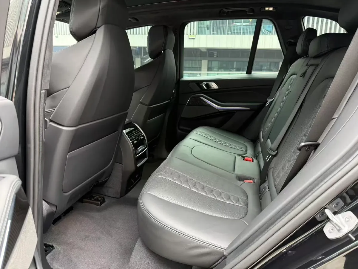 2023 BMW X5 M 4.4T 625HP V8 8AT,autocango,china used car exporter,china ev exporter,chinese used car exporter,chinese used ev exporter