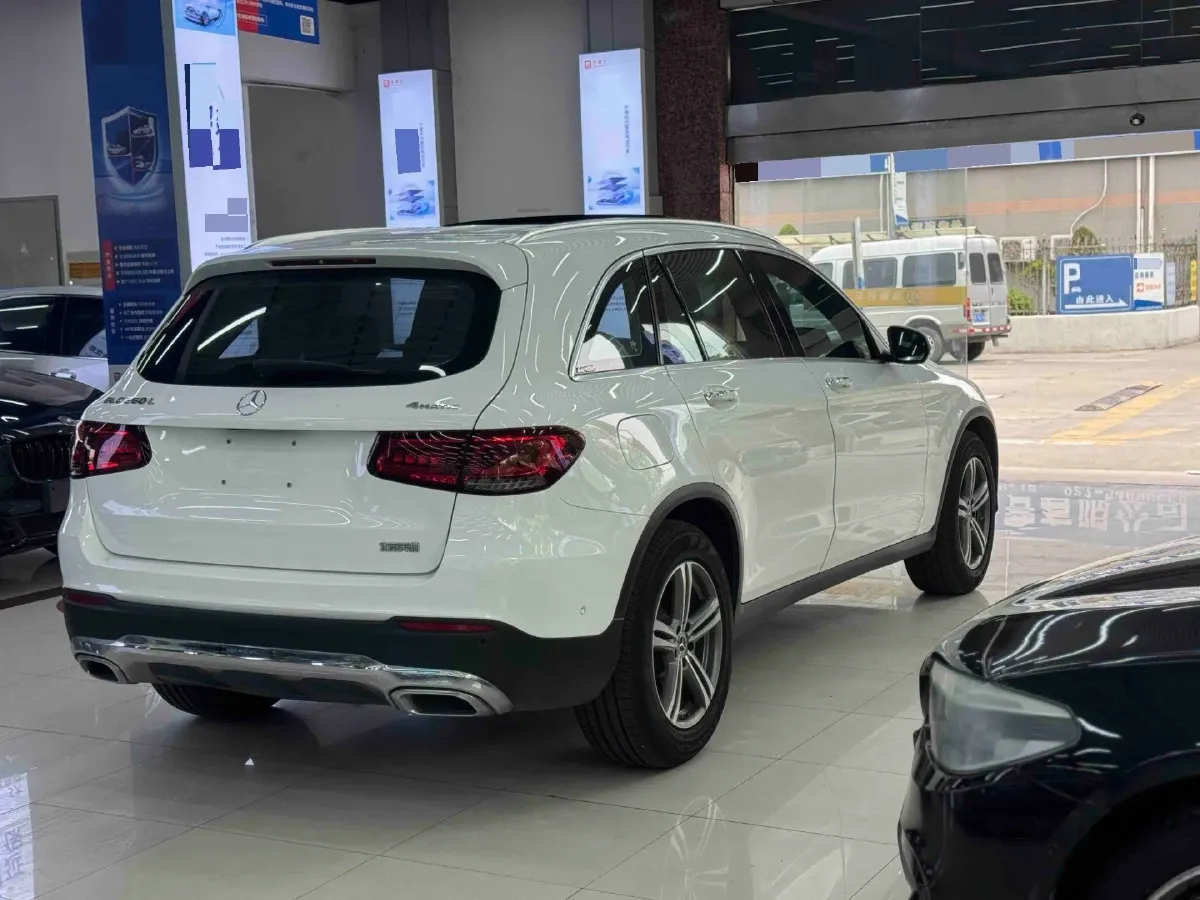 2021 Mercedes-Benz GLC Class 2.0T 197HP L4 9AT,autocango,china used car exporter,china ev exporter,chinese used car exporter,chinese used ev exporter