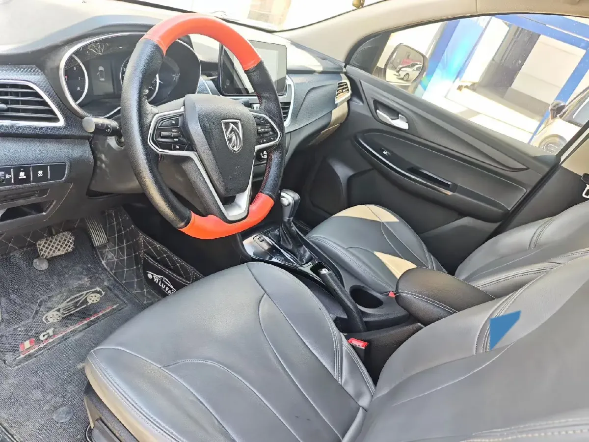 2019 BaoJun 730 1.5T 147HP L4 CVT,autocango,china used car exporter,china ev exporter,chinese used car exporter,chinese used ev exporter