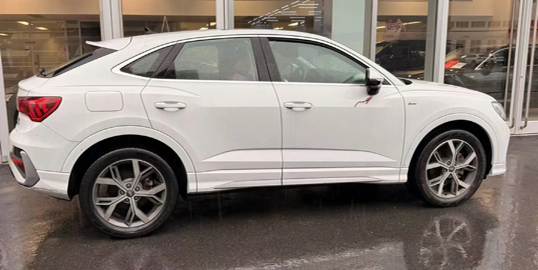 2021 Audi Q3 2.0T 186HP L4 7DCT,autocango,china used car exporter,china ev exporter,chinese used car exporter,chinese used ev exporter