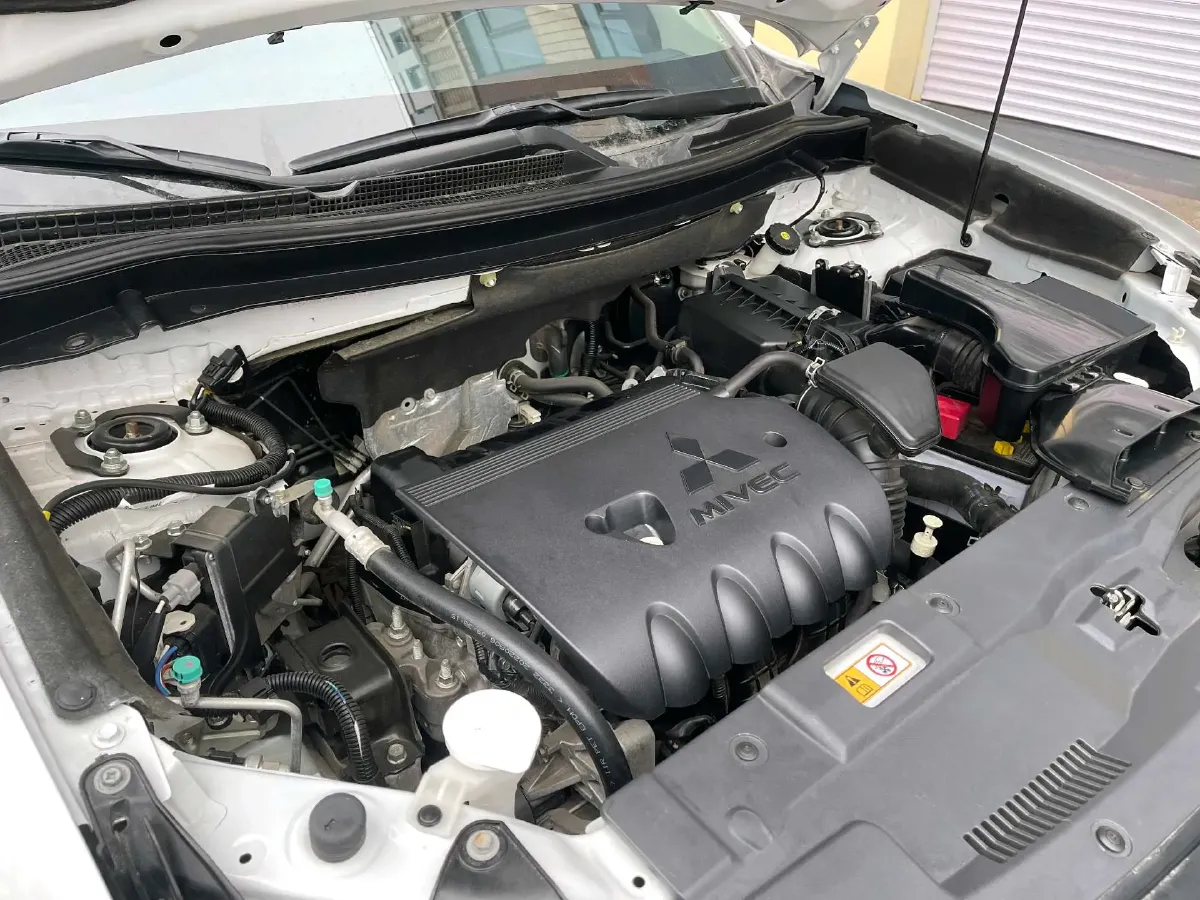 2021 Mitsubishi Outlander 2.0L 166HP L4 CVT,autocango,china used car exporter,china ev exporter,chinese used car exporter,chinese used ev exporter