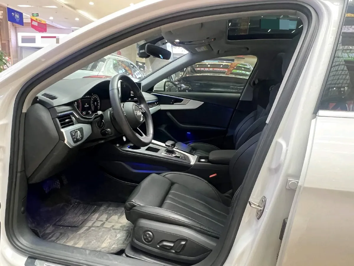 2023 Audi A4L 2.0T 190HP L4 7DCT,autocango,china used car exporter,china ev exporter,chinese used car exporter,chinese used ev exporter