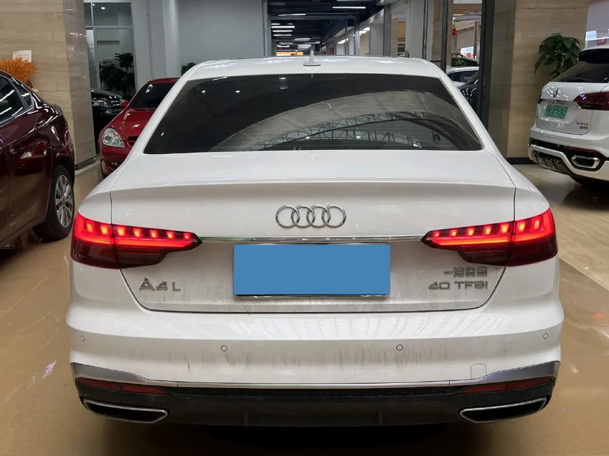 2023 Audi A4L 2.0T 190HP L4 7DCT,autocango,china used car exporter,china ev exporter,chinese used car exporter,chinese used ev exporter