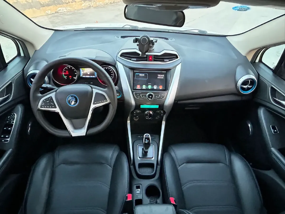 2018 BYD Yuan BEV 42KWH,autocango,china used car exporter,china ev exporter,chinese used car exporter,chinese used ev exporter