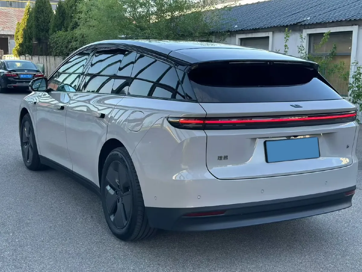 2025 Li i6 BEV,autocango,china used car exporter,china ev exporter,chinese used car exporter,chinese used ev exporter