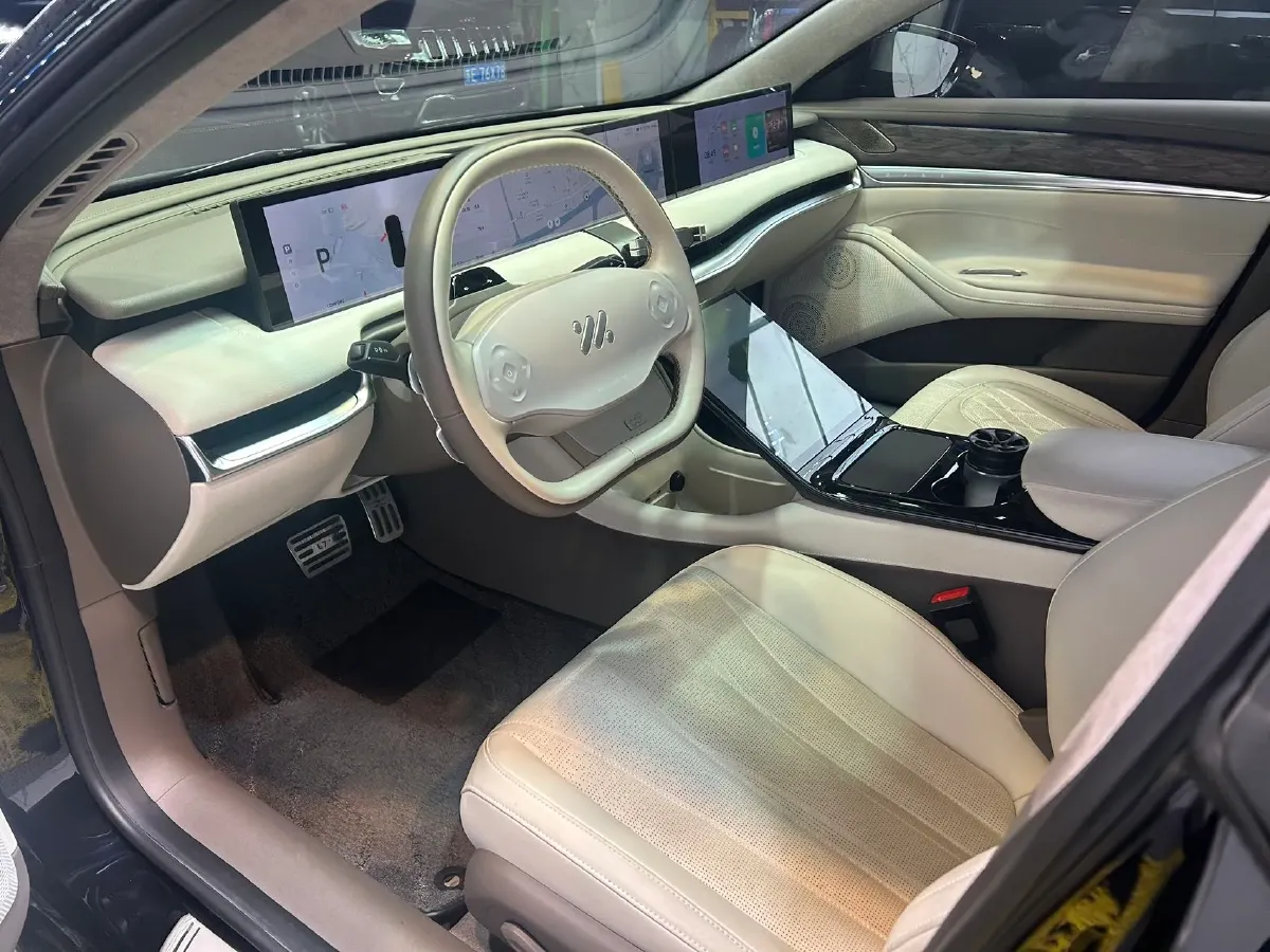 2022 IM L7 BEV 90KWH,autocango,china used car exporter,china ev exporter,chinese used car exporter,chinese used ev exporter