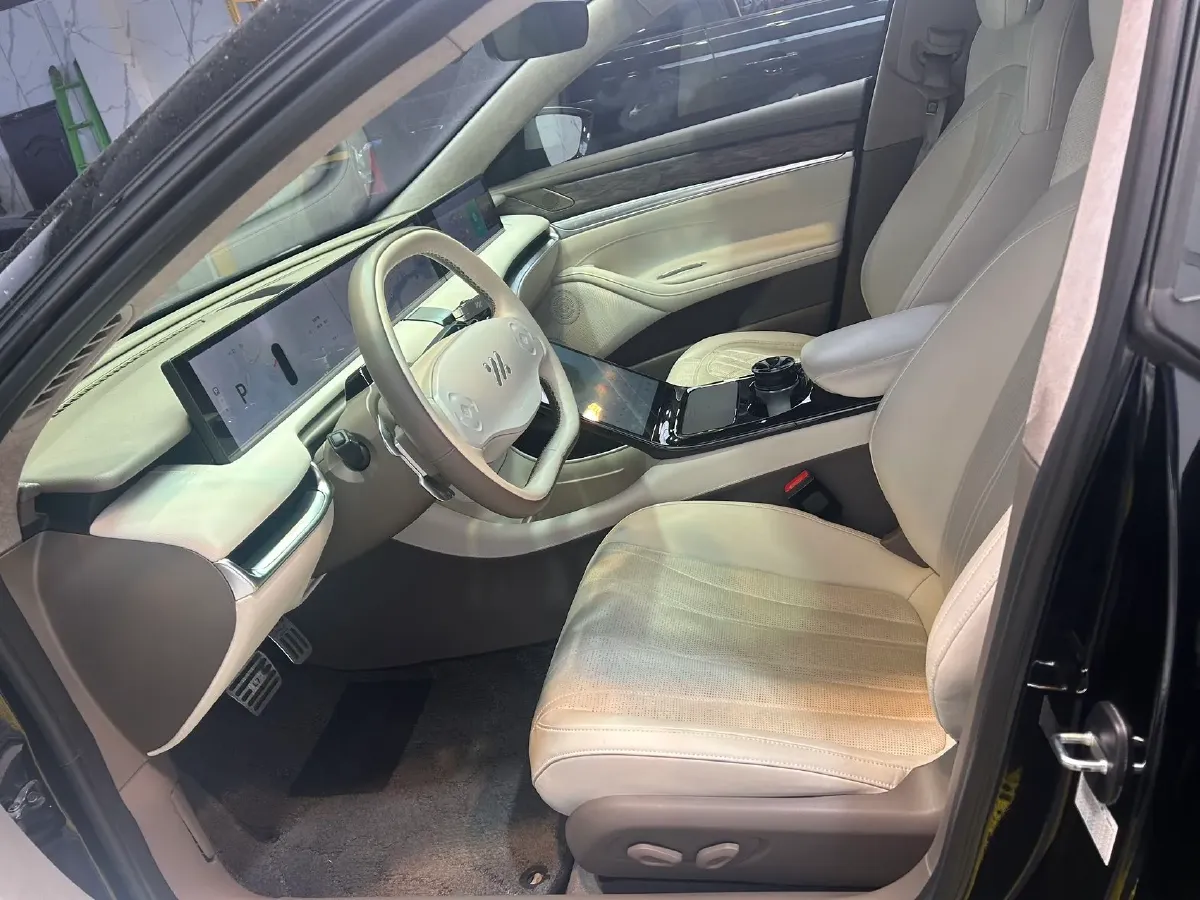 2022 IM L7 BEV 90KWH,autocango,china used car exporter,china ev exporter,chinese used car exporter,chinese used ev exporter