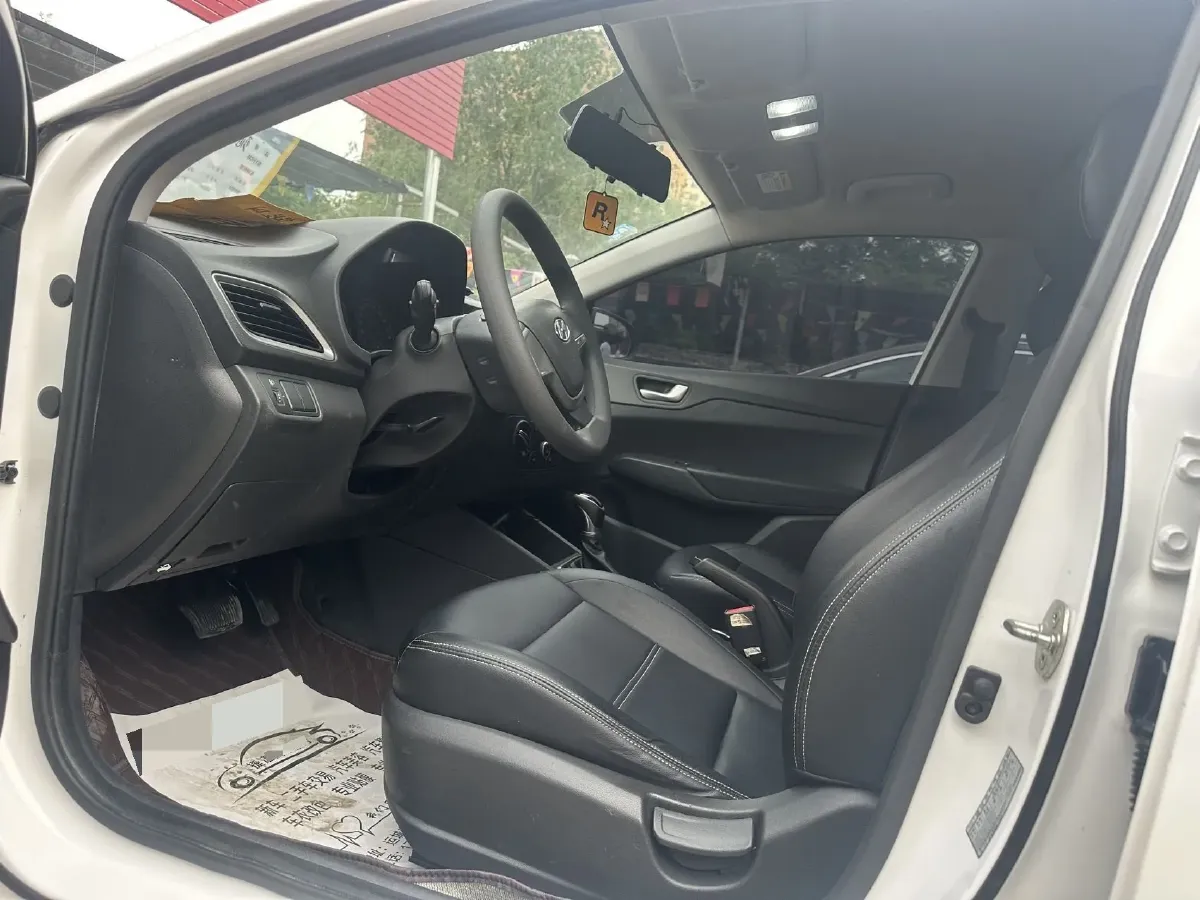 2017 Hyundai Verna RV 1.4L 100HP L4 6AT,autocango,china used car exporter,china ev exporter,chinese used car exporter,chinese used ev exporter