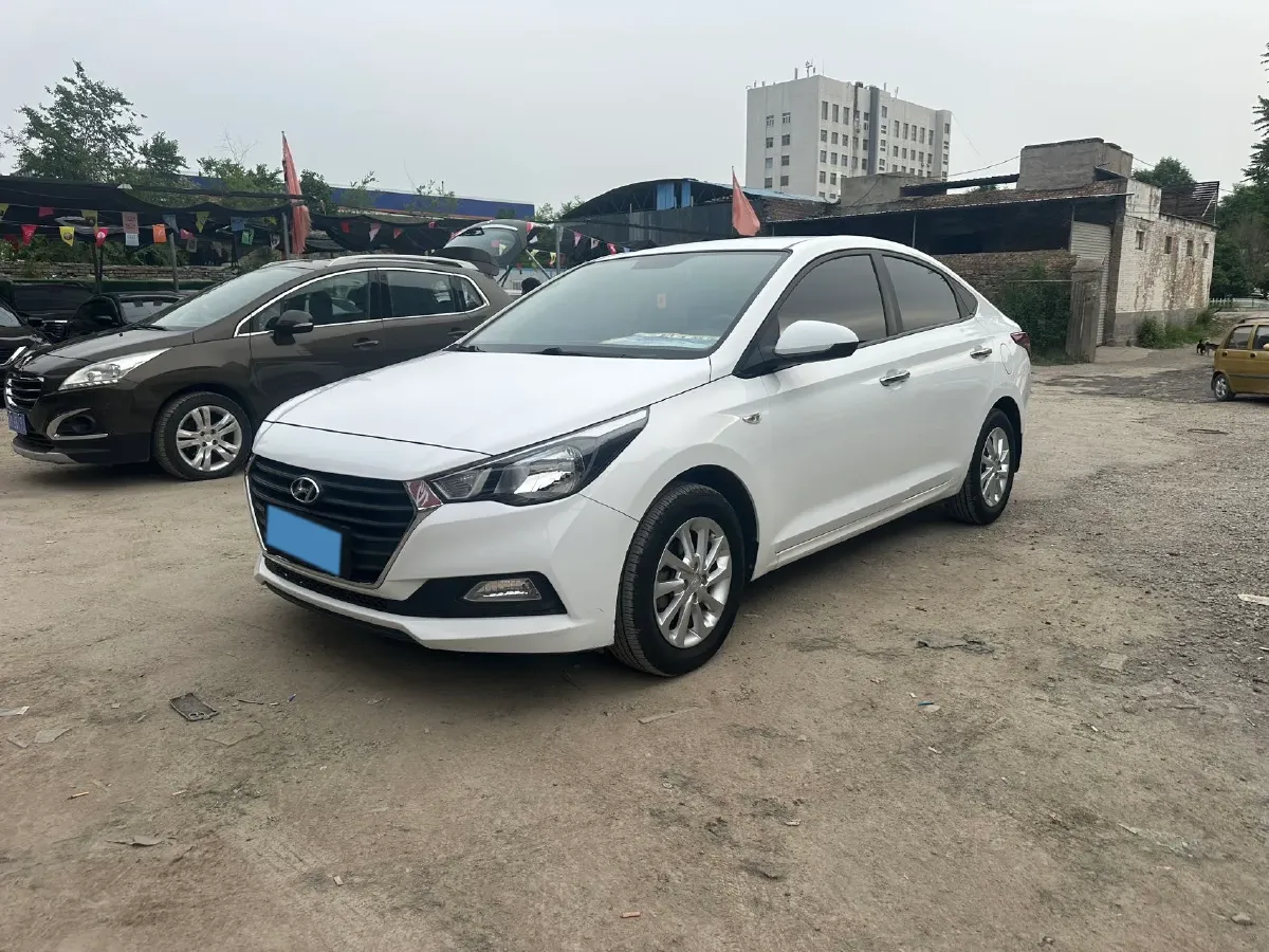 2017 Hyundai Verna RV 1.4L 100HP L4 6AT,autocango,china used car exporter,china ev exporter,chinese used car exporter,chinese used ev exporter