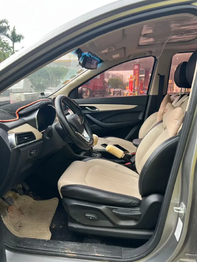2018 BaoJun 360 1.5L 112HP L4 6MT,autocango,china used car exporter,china ev exporter,chinese used car exporter,chinese used ev exporter