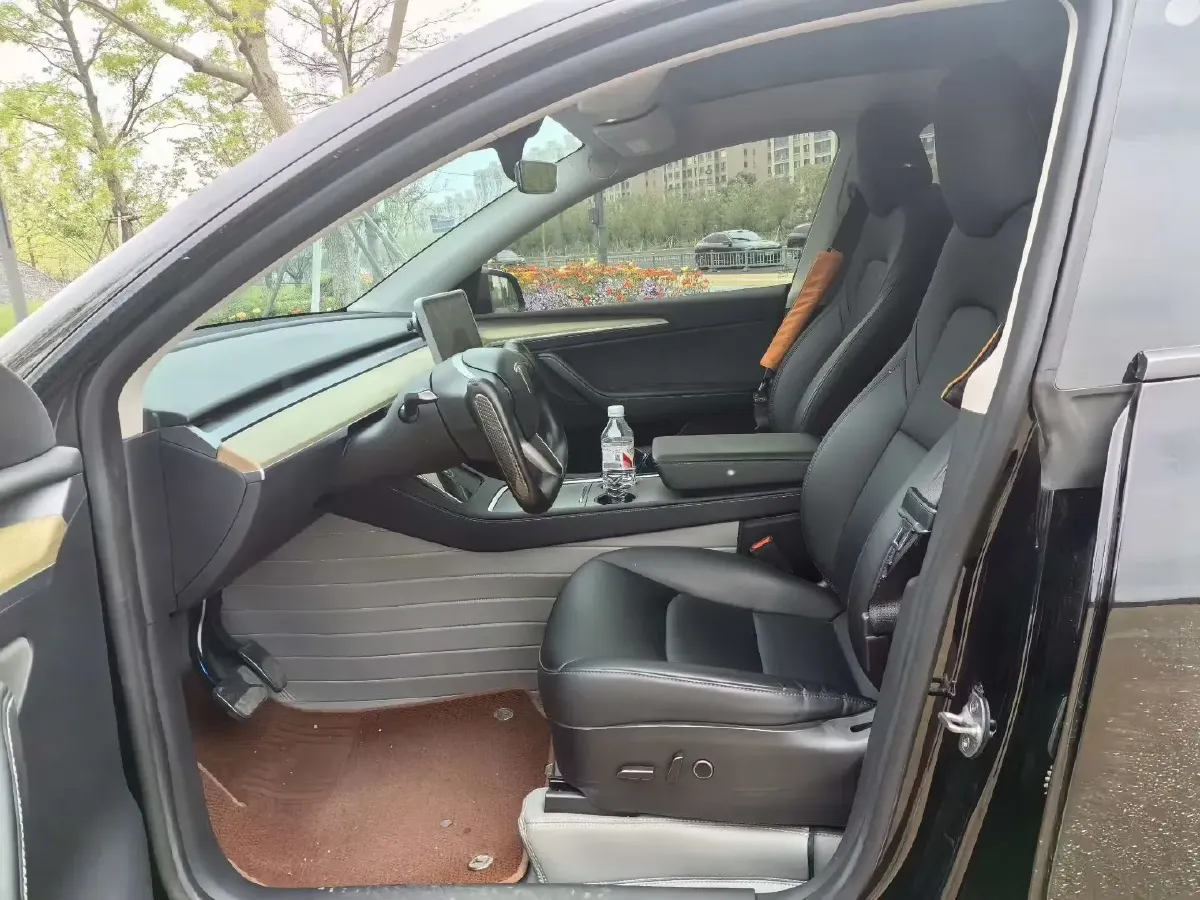 2022 Tesla Model Y BEV 60KWH,autocango,china used car exporter,china ev exporter,chinese used car exporter,chinese used ev exporter