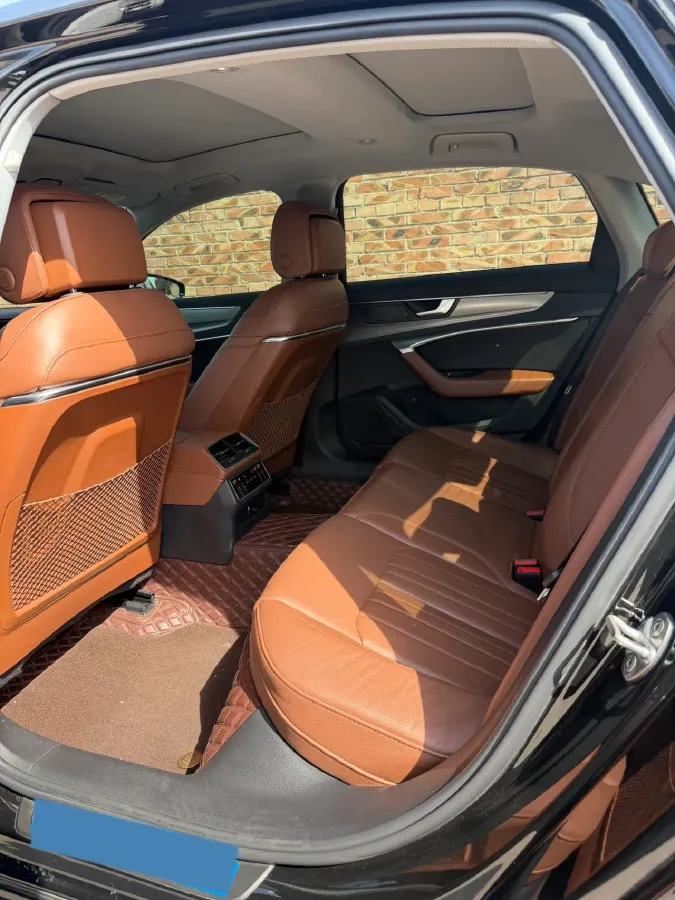 2022 Audi A6L 2.0T 224HP L4 7DCT,autocango,china used car exporter,china ev exporter,chinese used car exporter,chinese used ev exporter