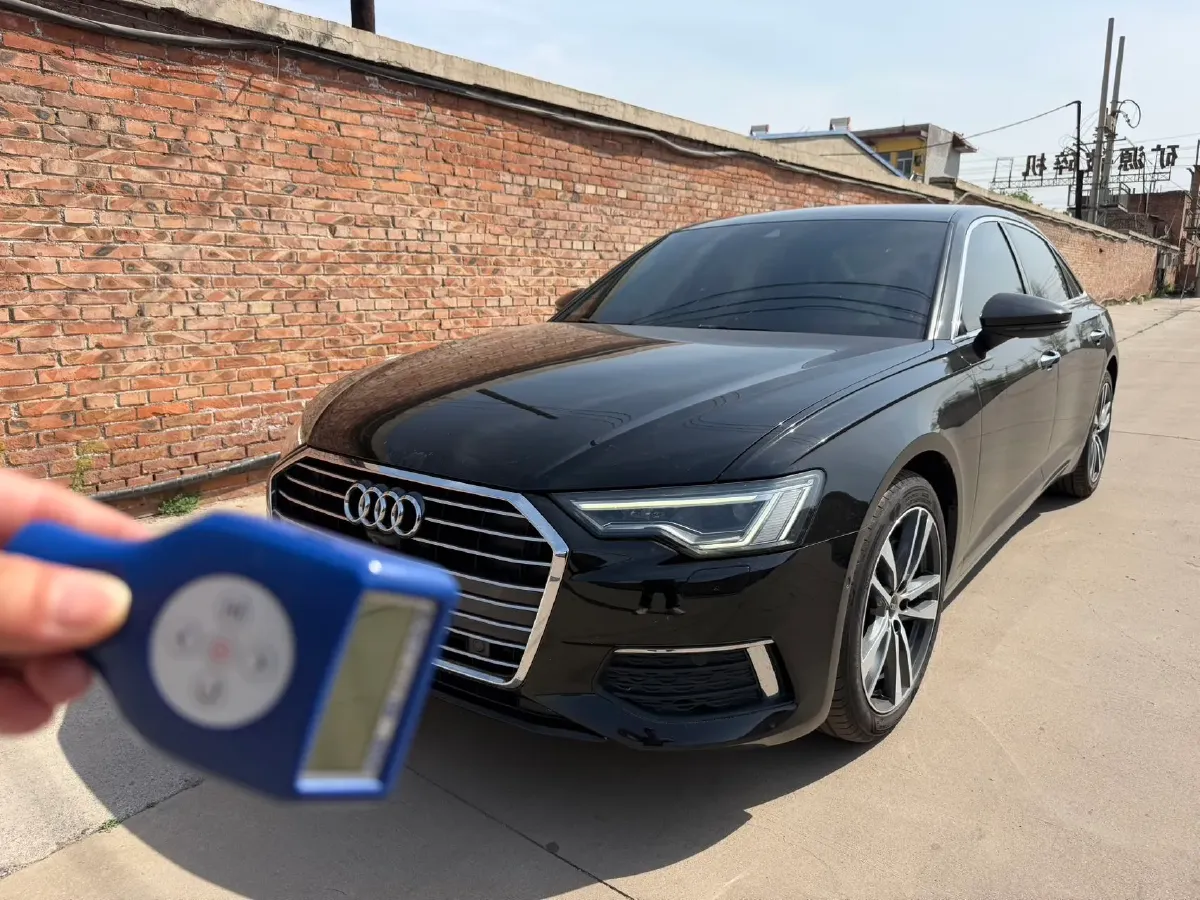 2022 Audi A6L 2.0T 224HP L4 7DCT,autocango,china used car exporter,china ev exporter,chinese used car exporter,chinese used ev exporter