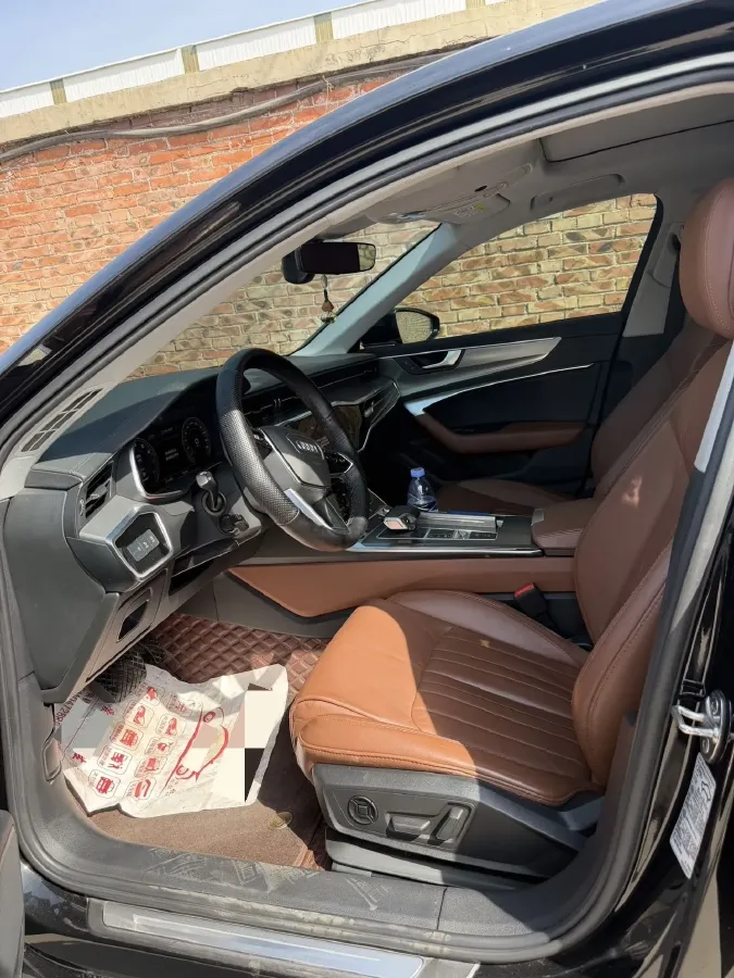2022 Audi A6L 2.0T 224HP L4 7DCT,autocango,china used car exporter,china ev exporter,chinese used car exporter,chinese used ev exporter
