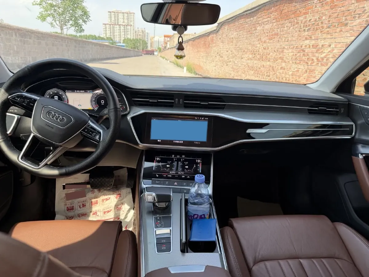 2022 Audi A6L 2.0T 224HP L4 7DCT,autocango,china used car exporter,china ev exporter,chinese used car exporter,chinese used ev exporter