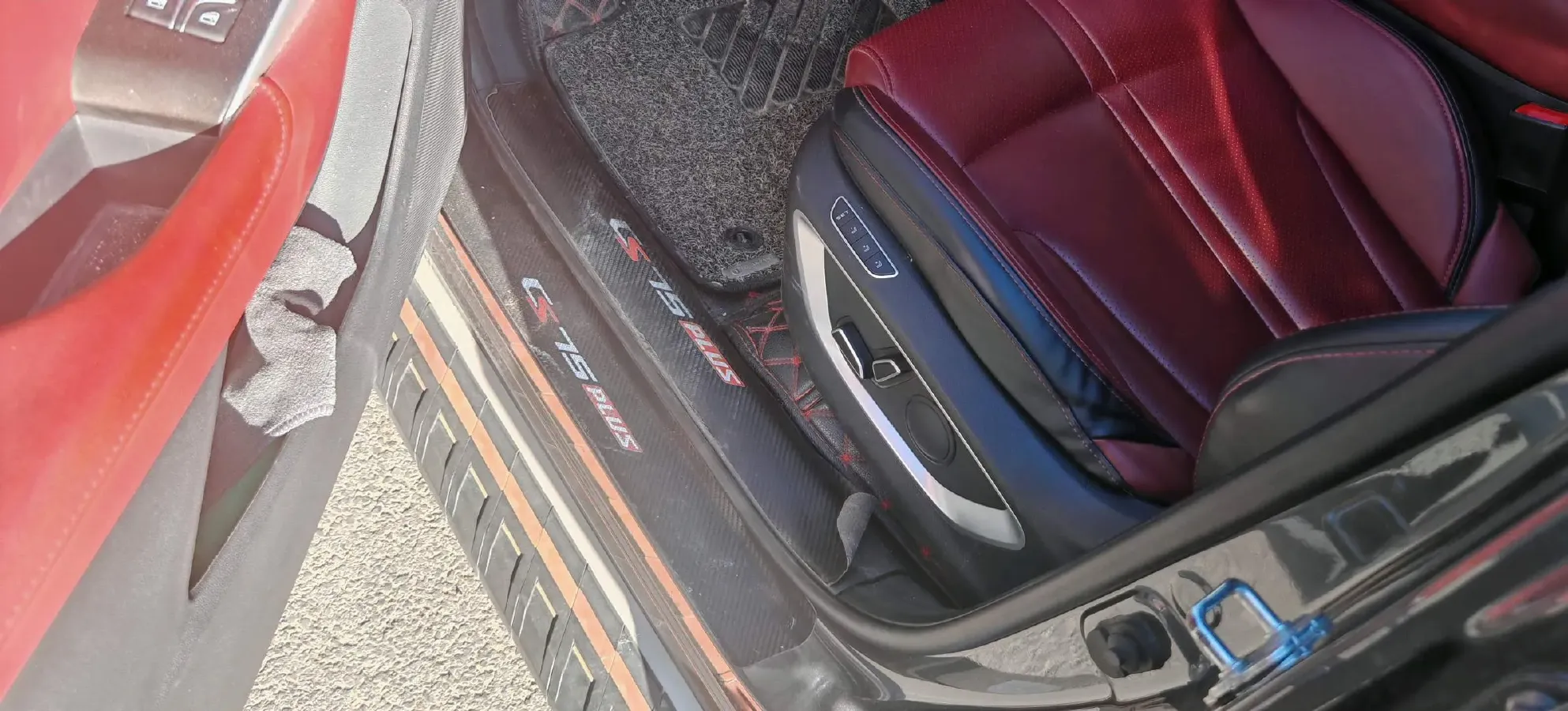 2020 ChangAn CS75 Plus 2.0T 233HP L4 8AT,autocango,china used car exporter,china ev exporter,chinese used car exporter,chinese used ev exporter