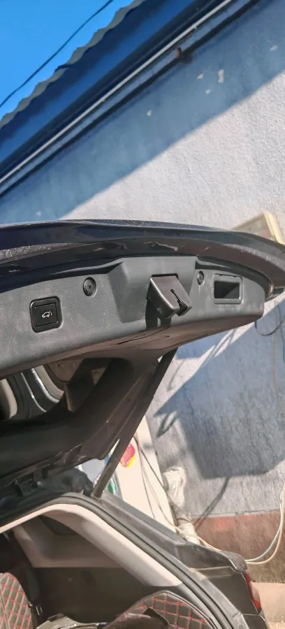 2020 ChangAn CS75 Plus 2.0T 233HP L4 8AT,autocango,china used car exporter,china ev exporter,chinese used car exporter,chinese used ev exporter