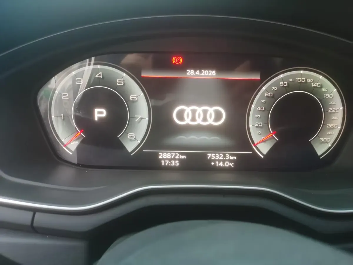 2024 Audi A4L 2.0T 190HP L4 7DCT,autocango,china used car exporter,china ev exporter,chinese used car exporter,chinese used ev exporter