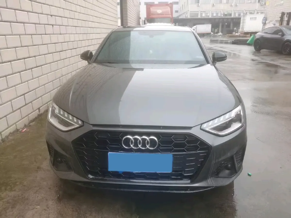 2024 Audi A4L 2.0T 190HP L4 7DCT,autocango,china used car exporter,china ev exporter,chinese used car exporter,chinese used ev exporter