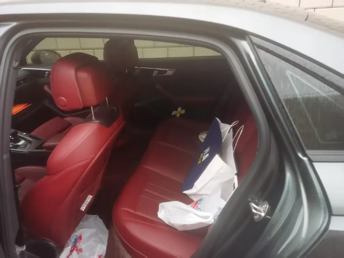 2024 Audi A4L 2.0T 190HP L4 7DCT,autocango,china used car exporter,china ev exporter,chinese used car exporter,chinese used ev exporter