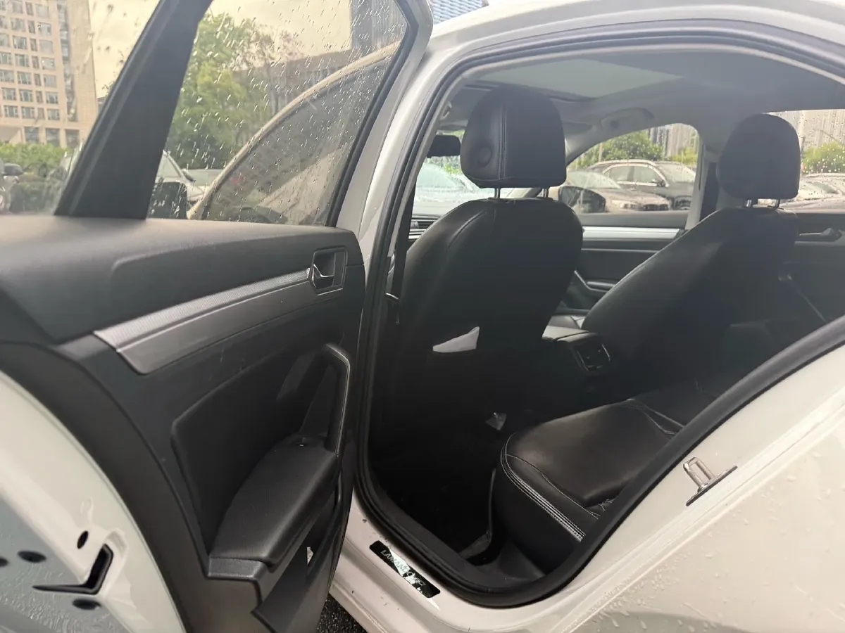 2019 Volkswagen T-Cross 1.4T 150HP L4 7DCT,autocango,china used car exporter,china ev exporter,chinese used car exporter,chinese used ev exporter