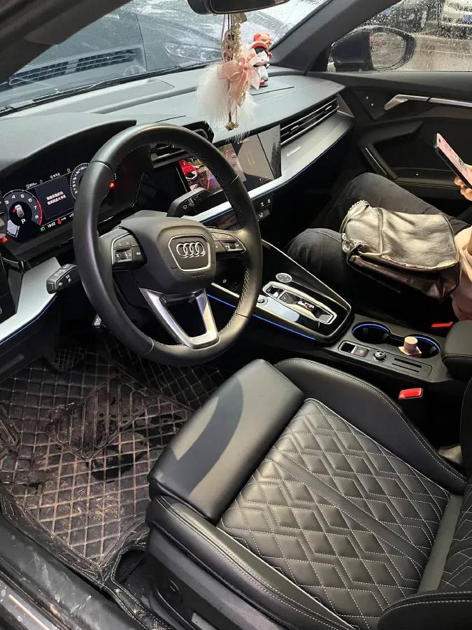 2025 Audi A3 1.5T 160HP L4 7DCT,autocango,china used car exporter,china ev exporter,chinese used car exporter,chinese used ev exporter