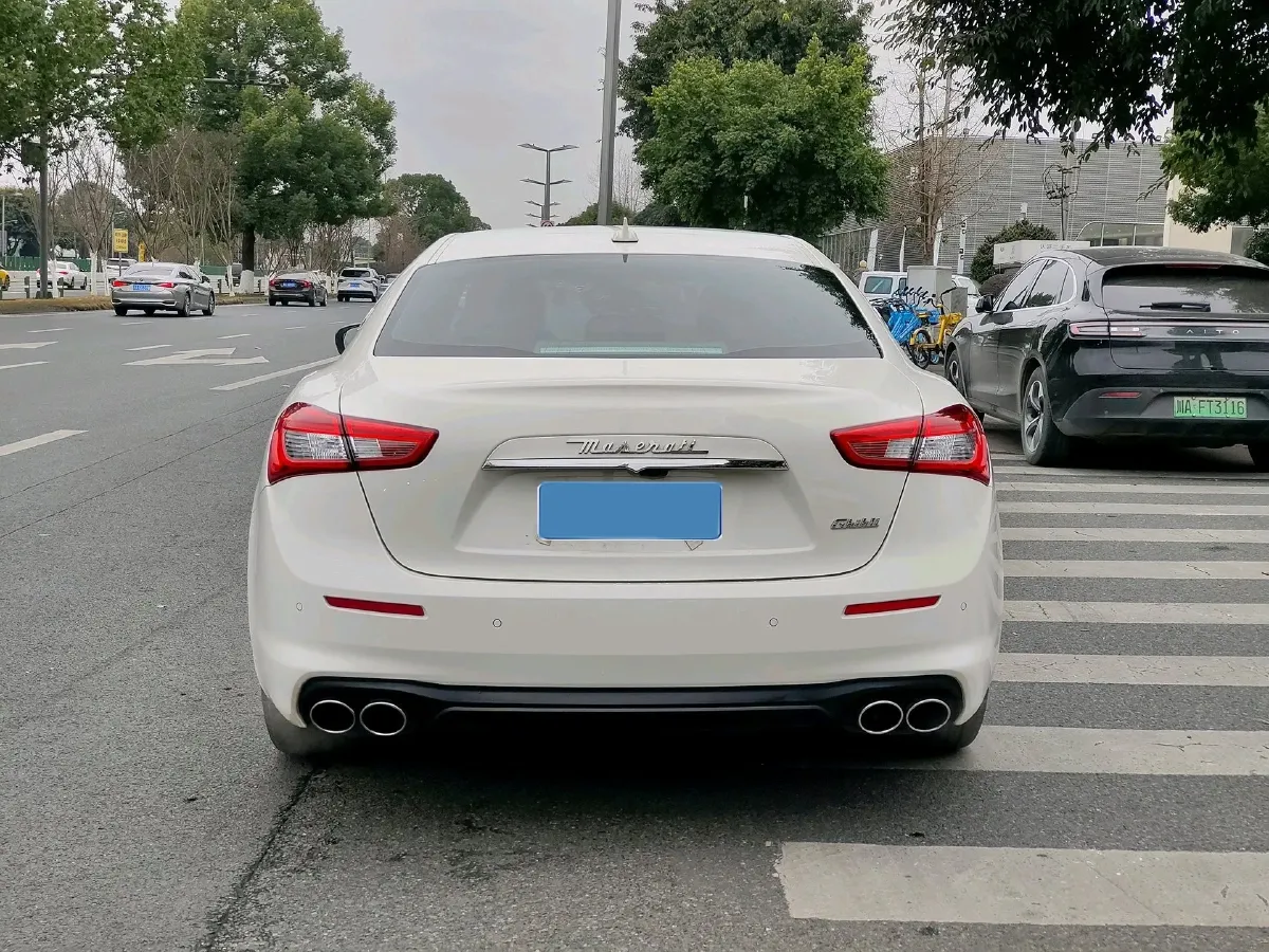 2018 Maserati Ghibli 3.0T 350HP V6 8AT,autocango,china used car exporter,china ev exporter,chinese used car exporter,chinese used ev exporter
