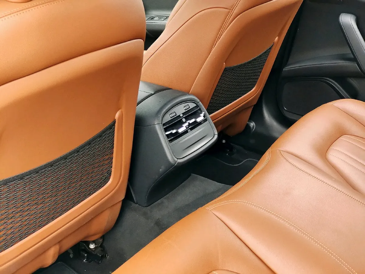 2018 Maserati Ghibli 3.0T 350HP V6 8AT,autocango,china used car exporter,china ev exporter,chinese used car exporter,chinese used ev exporter