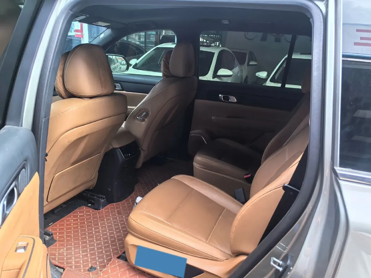 2021 Li ONE Range Extended 131HP REEV 40.5KWH,autocango,china used car exporter,china ev exporter,chinese used car exporter,chinese used ev exporter