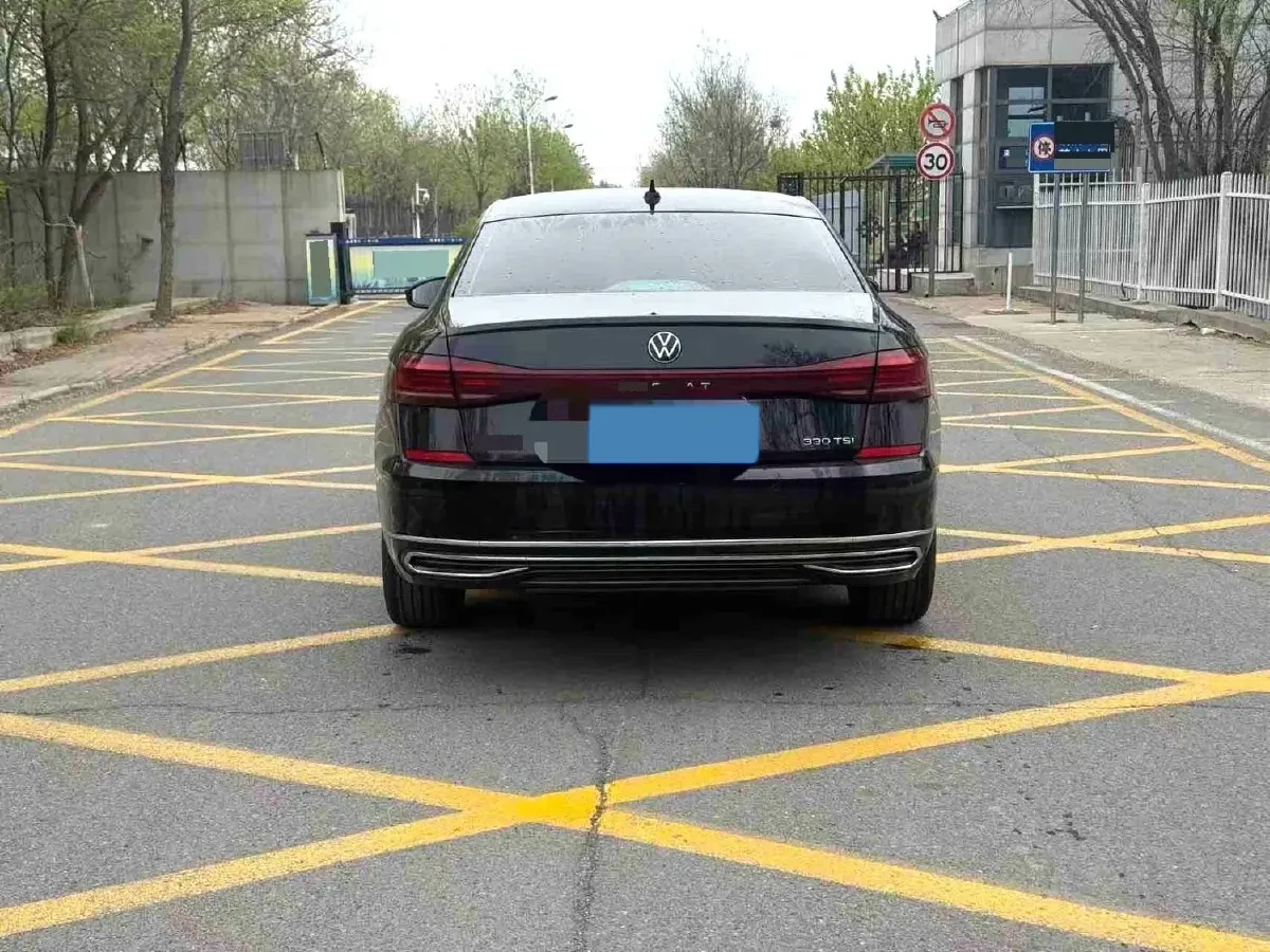 2023 Volkswagen Passat 2.0T 186HP L4 7DCT,autocango,china used car exporter,china ev exporter,chinese used car exporter,chinese used ev exporter
