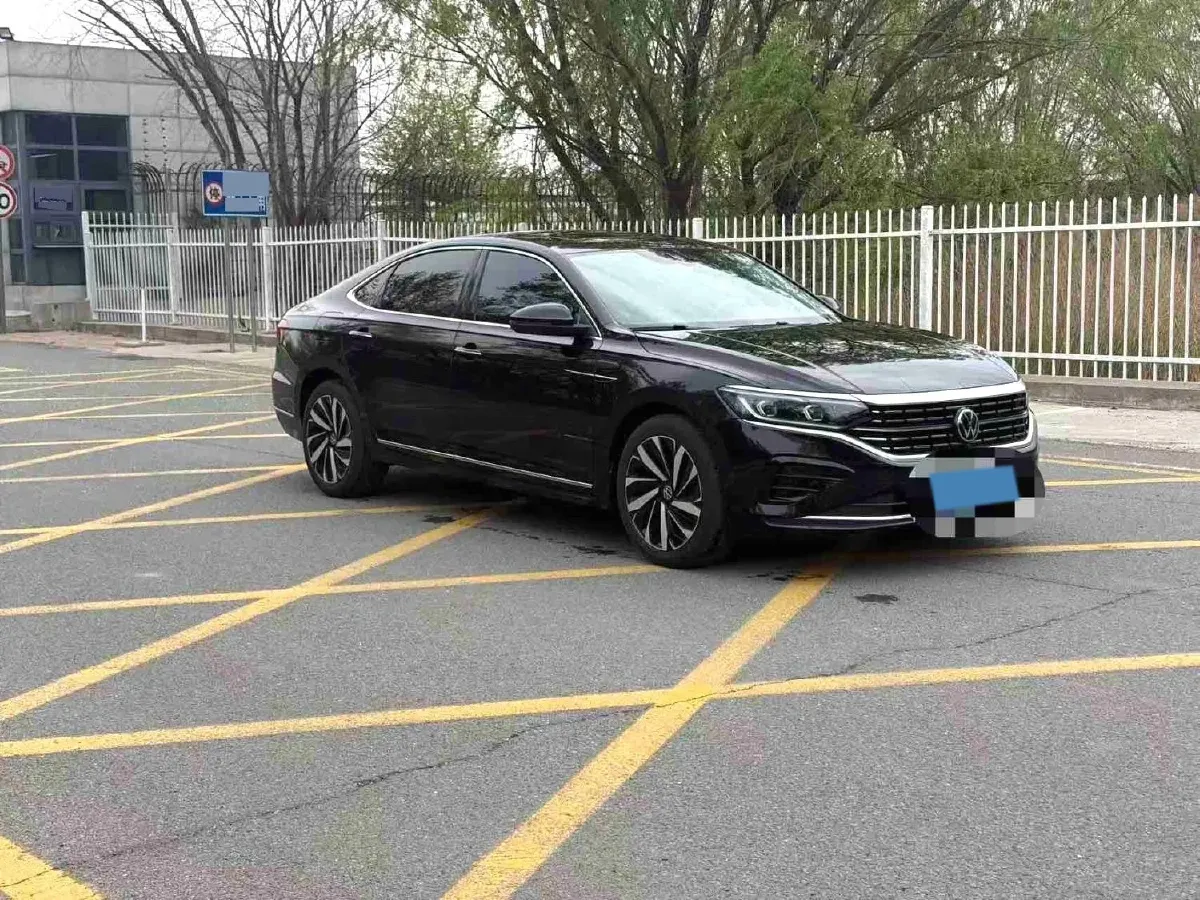 2023 Volkswagen Passat 2.0T 186HP L4 7DCT,autocango,china used car exporter,china ev exporter,chinese used car exporter,chinese used ev exporter