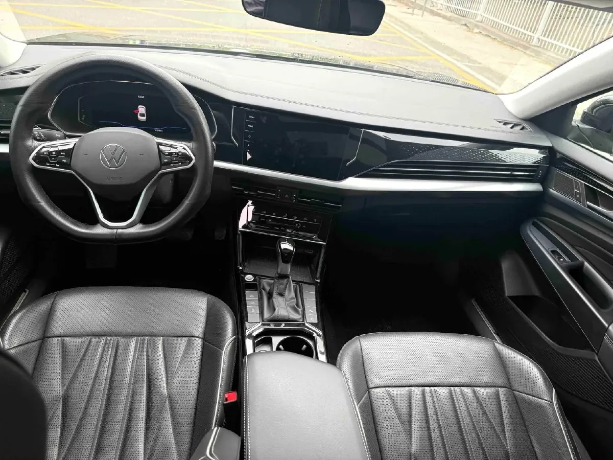 2023 Volkswagen Passat 2.0T 186HP L4 7DCT,autocango,china used car exporter,china ev exporter,chinese used car exporter,chinese used ev exporter