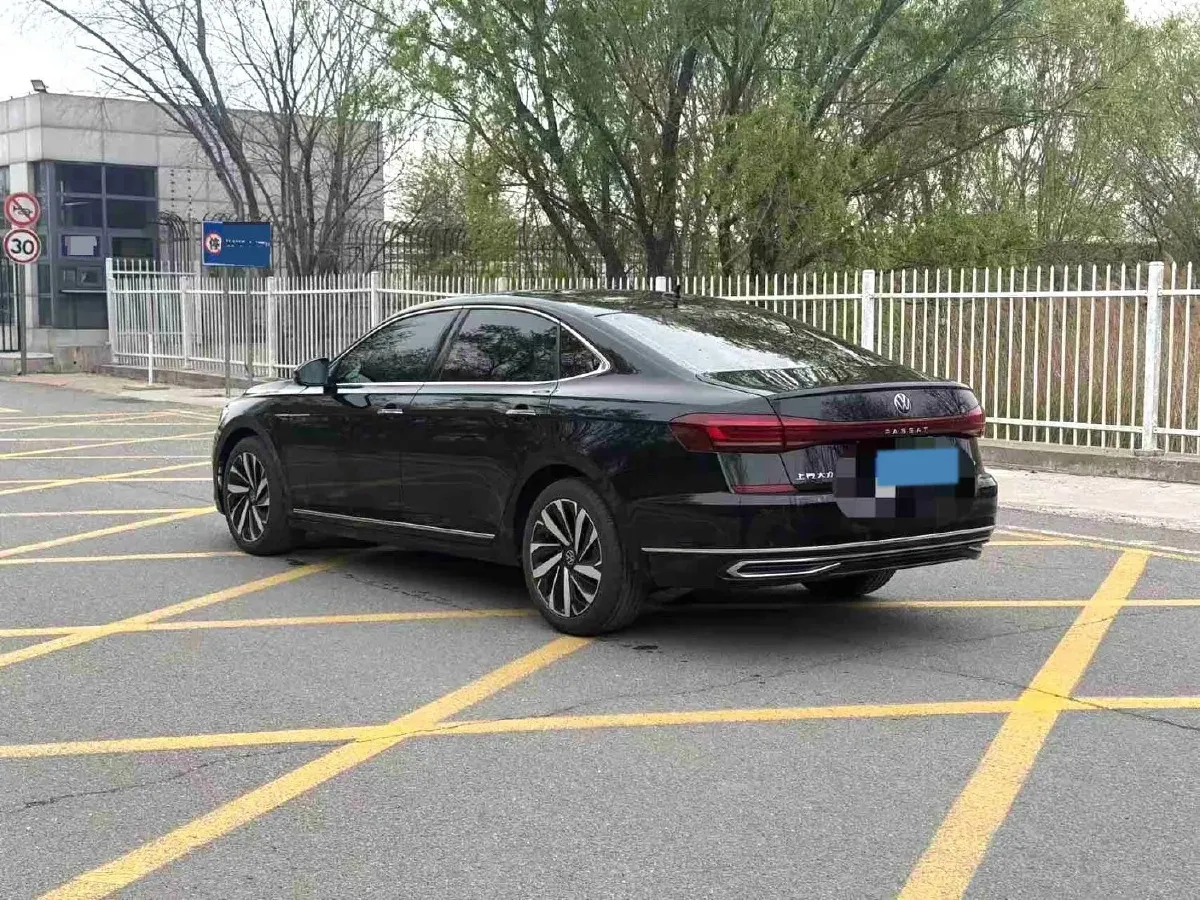 2023 Volkswagen Passat 2.0T 186HP L4 7DCT,autocango,china used car exporter,china ev exporter,chinese used car exporter,chinese used ev exporter