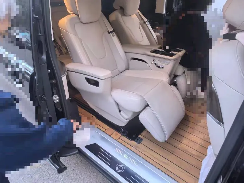 2021 Mercedes-Benz V Class 2.0T 211HP L4 9AT,autocango,china used car exporter,china ev exporter,chinese used car exporter,chinese used ev exporter