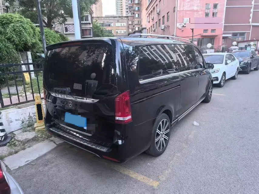 2021 Mercedes-Benz V Class 2.0T 211HP L4 9AT,autocango,china used car exporter,china ev exporter,chinese used car exporter,chinese used ev exporter