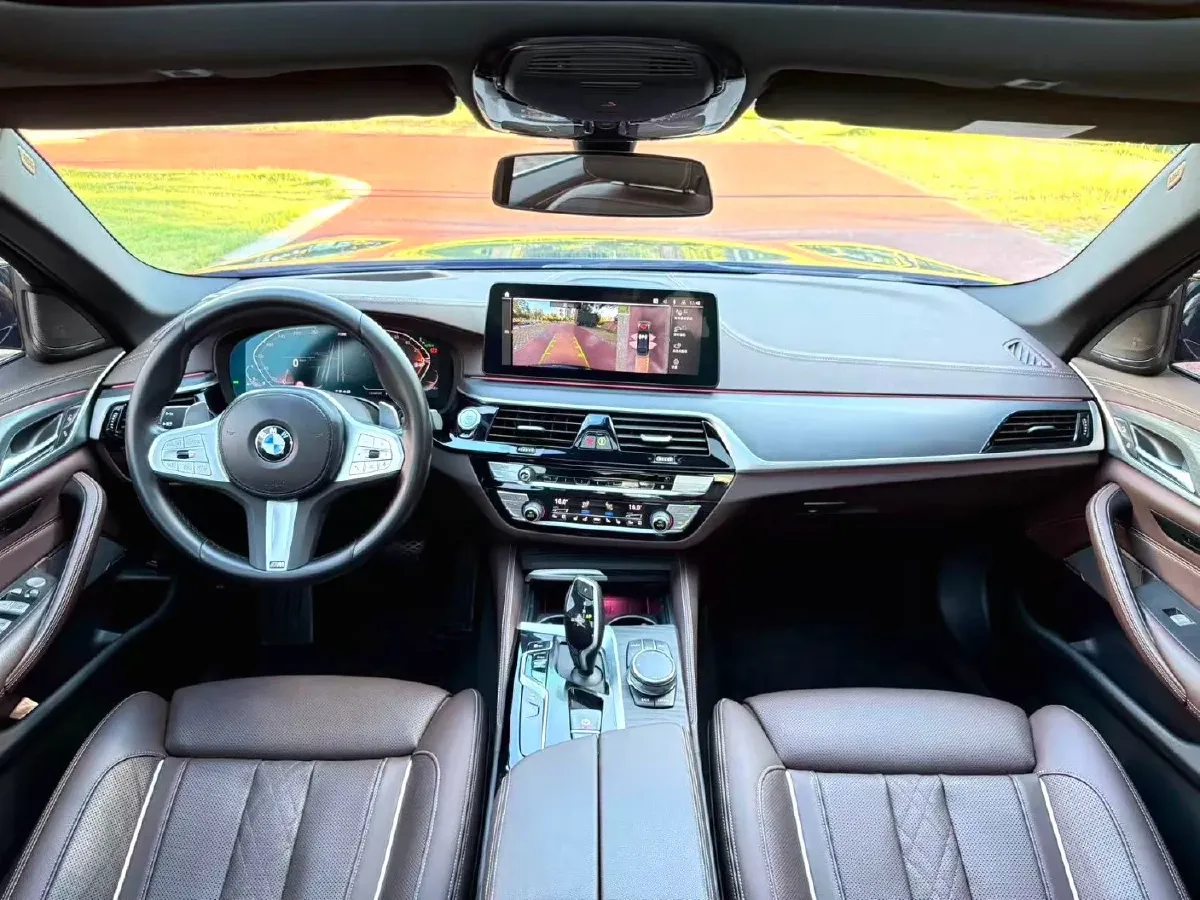 2023 BMW 5 Series 2.0T 245HP L4 8AT,autocango,china used car exporter,china ev exporter,chinese used car exporter,chinese used ev exporter