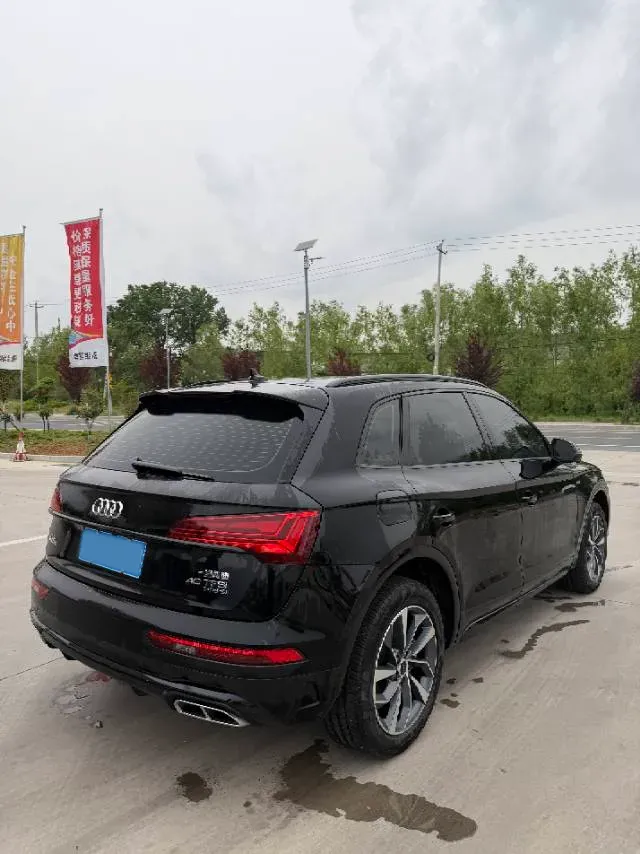 2023 Audi Q5L 2.0T 190HP L4 7DCT,autocango,china used car exporter,china ev exporter,chinese used car exporter,chinese used ev exporter